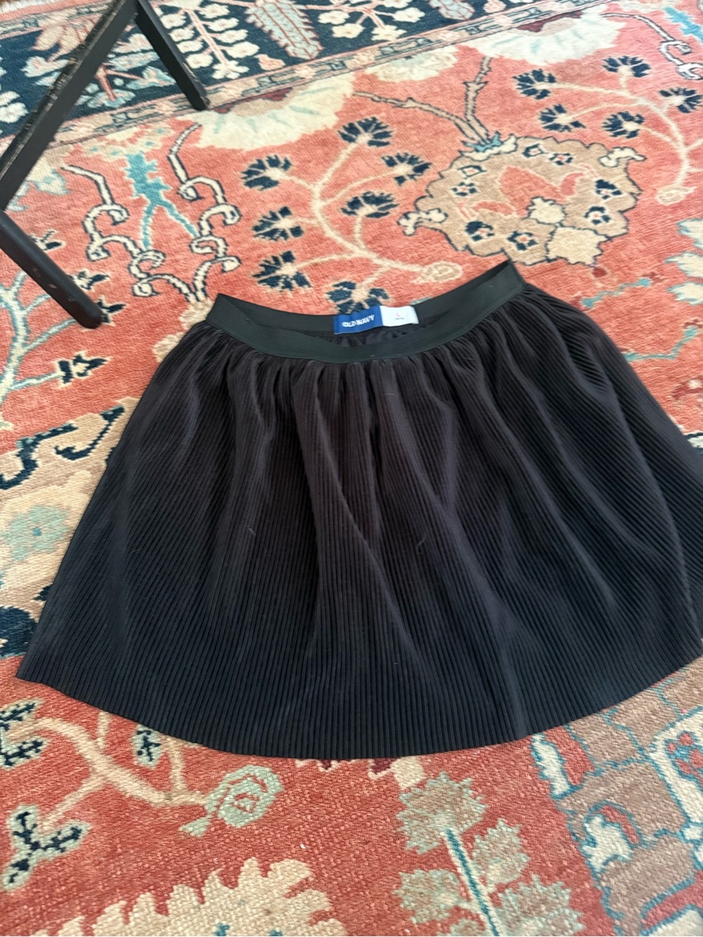 Old Navy Black Circle Skirt with Pleated Texture